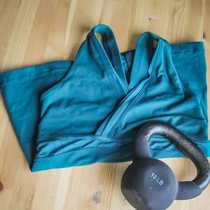 Lululemon workout top
